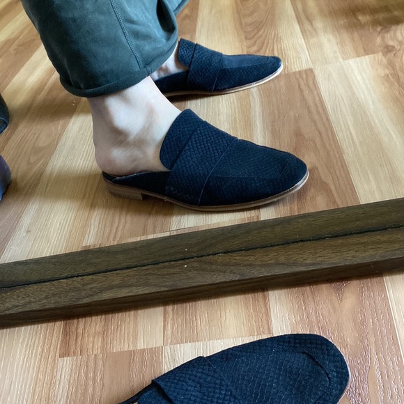 Free People black snake loafer - Picture 3 of 6